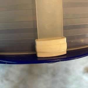 Tupperware replacement handle slide lockers